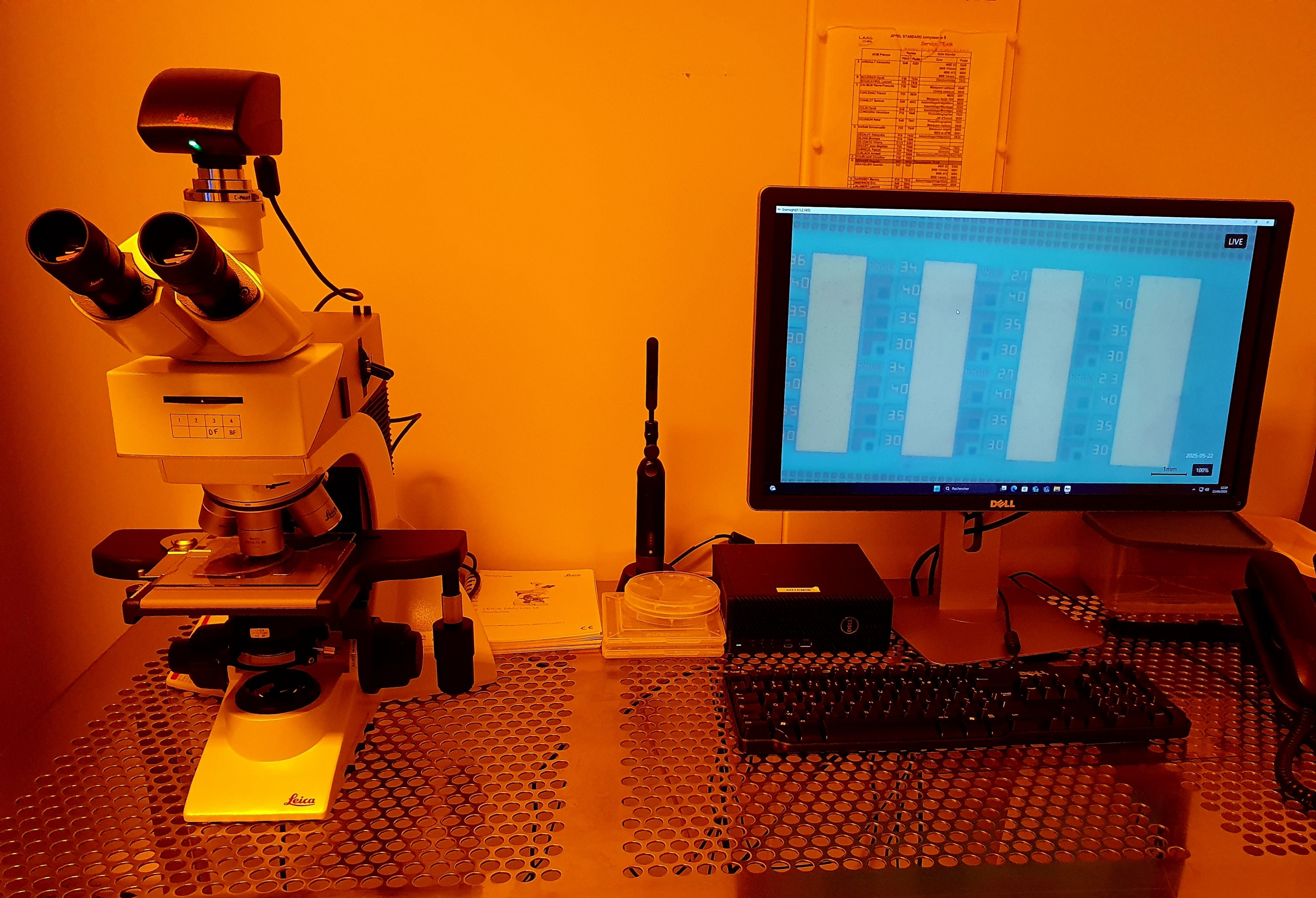 Picture of Microscope optique Nanolitho Leica DM2700M (F-FRAI)